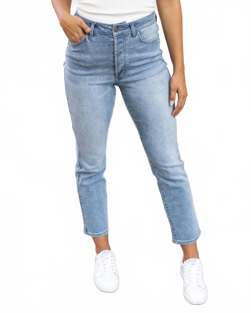 NEW GRACE AND LACE premium denim high waisted mom jeans in non distressed mid-wa